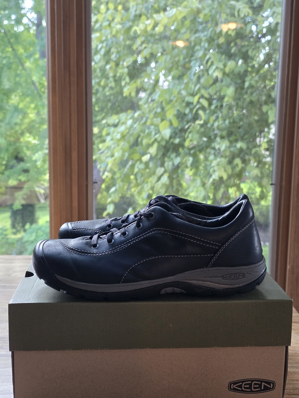 KEEN Presidio Il women's low-profile oxford lace-up walking shoe- Size 10.5